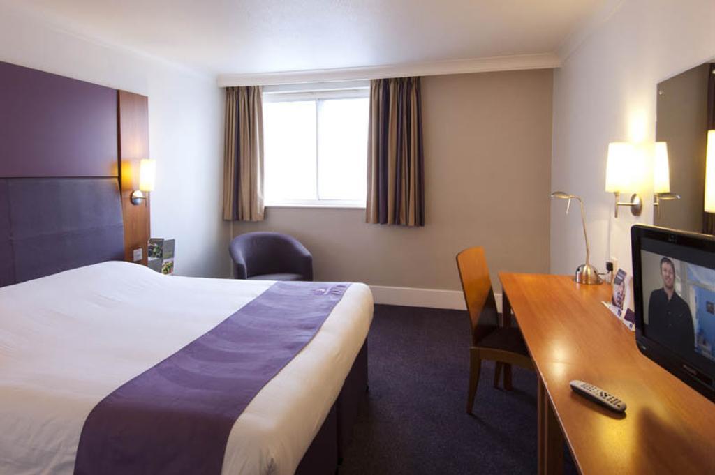 Premier Inn Falkirk East Bagian luar foto