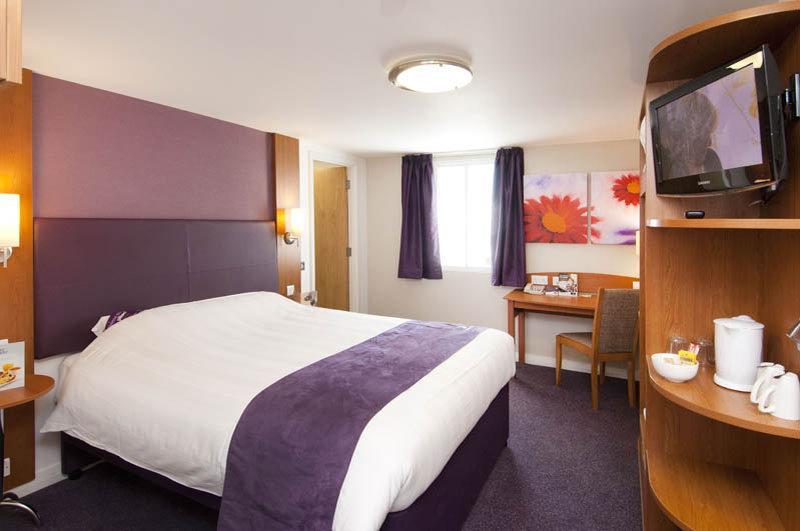 Premier Inn Falkirk East Bagian luar foto